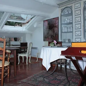 La Bouscatiere Couette-café